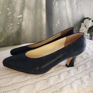 Rangoni Dark Blue Textured Heels